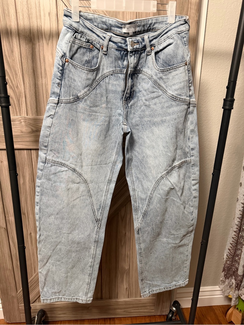 Saige Light Wash Barrel Jeans High Rise Size 28